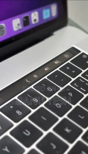 New Laptop Apple MacBook Pro 2016 16GB Intel Core i7 SSD 256GB