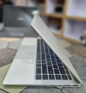 New Laptop HP EliteBook 1040 G8 16GB Intel Core i7 SSD 512GB