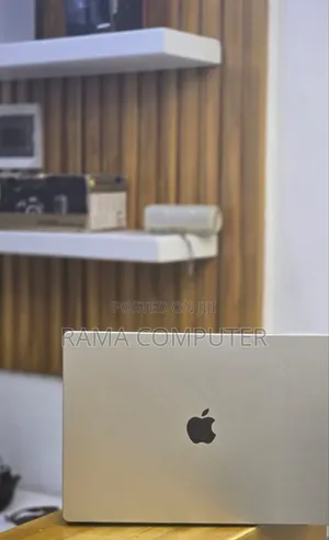 New Laptop Apple MacBook Pro M1 32GB Apple M1 Pro SSD 512GB