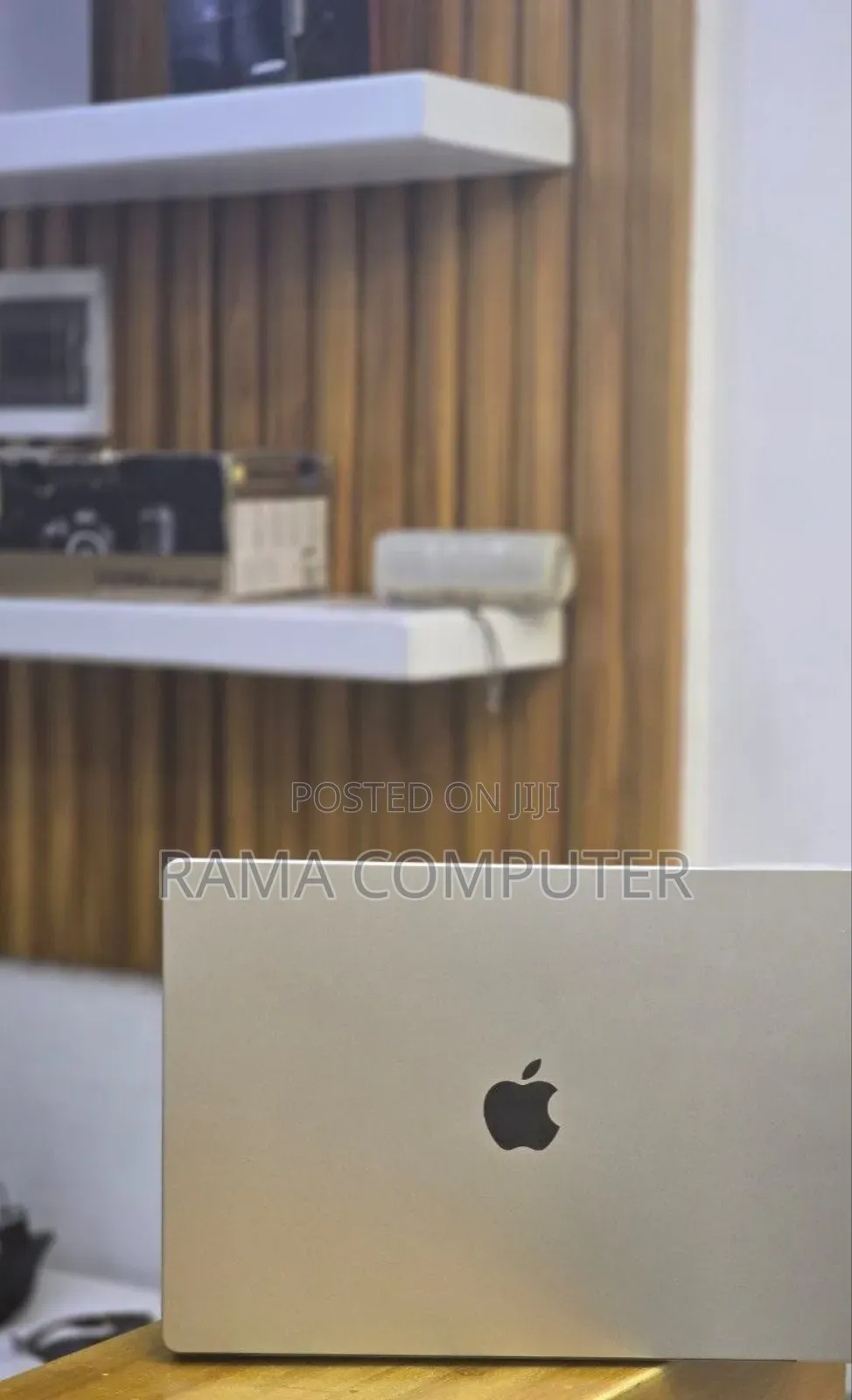 New Laptop Apple MacBook Pro M1 32GB Apple M1 Pro SSD 512GB