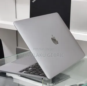 New Laptop Apple MacBook Pro 2020 M1 16GB Apple M1 Pro SSD 256GB