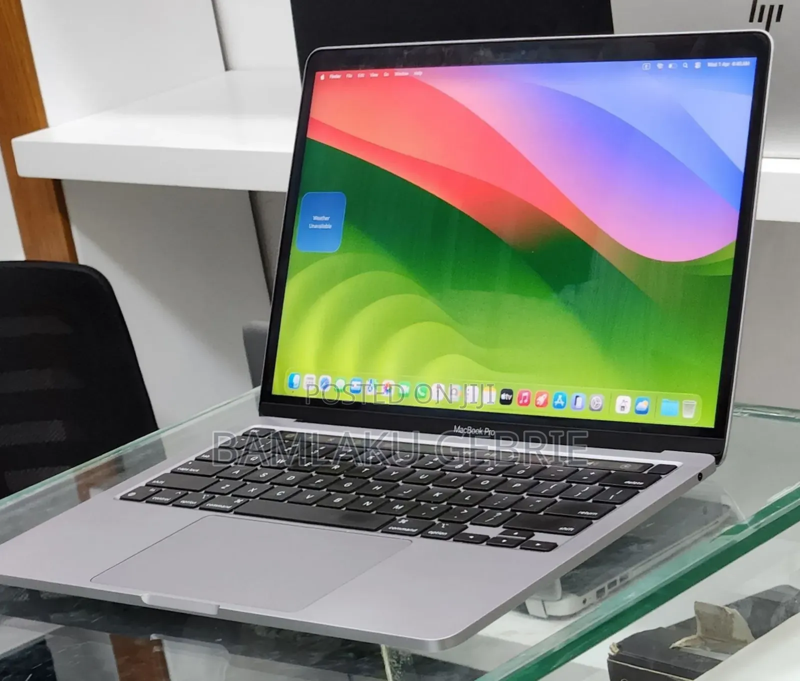 New Laptop Apple MacBook Pro 2020 M1 16GB Apple M1 Pro SSD 256GB