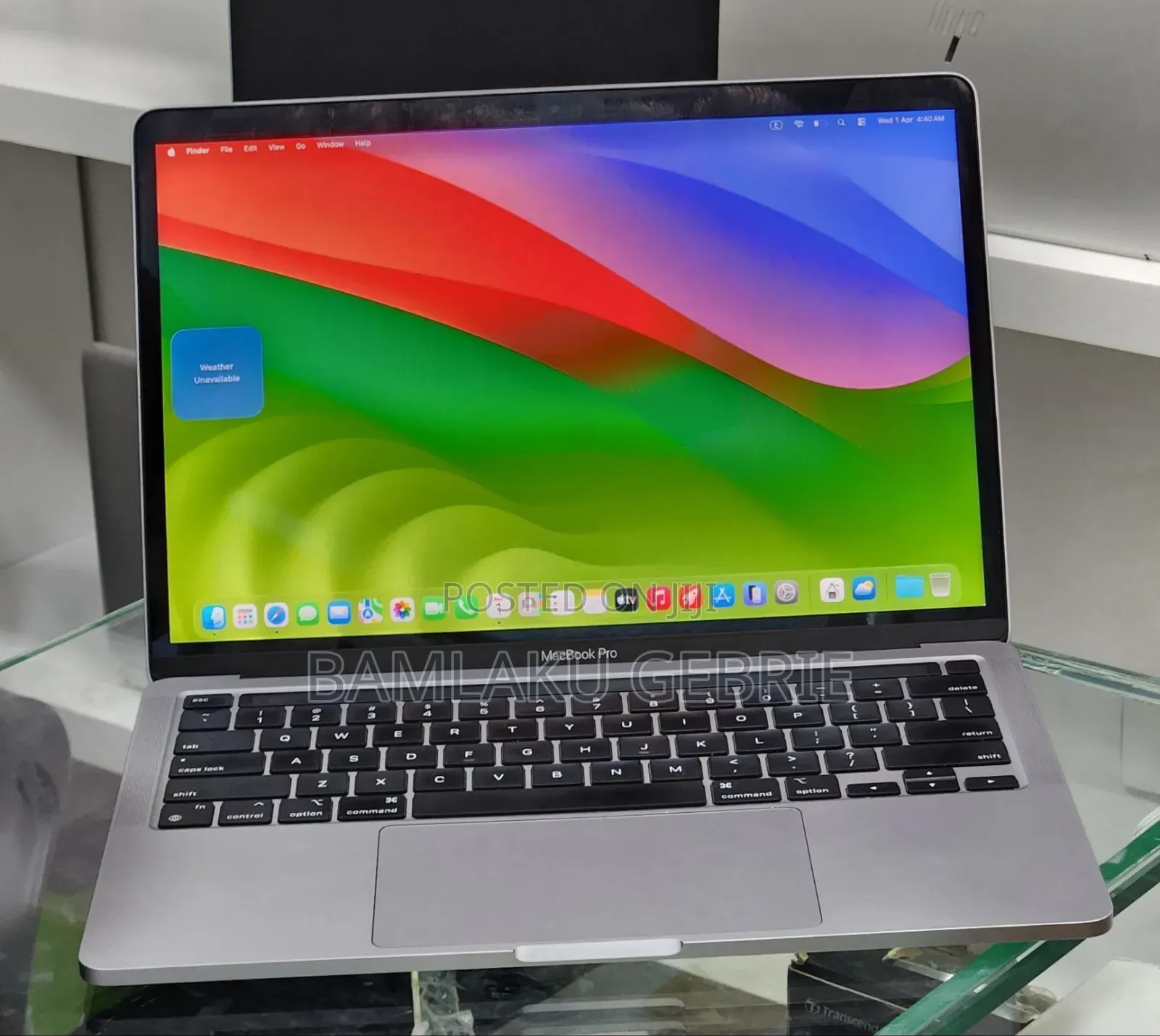 New Laptop Apple MacBook Pro 2020 M1 16GB Apple M1 Pro SSD 256GB
