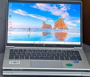 New Laptop HP EliteBook 830 G8 8GB Intel Core i5 SSD 512GB