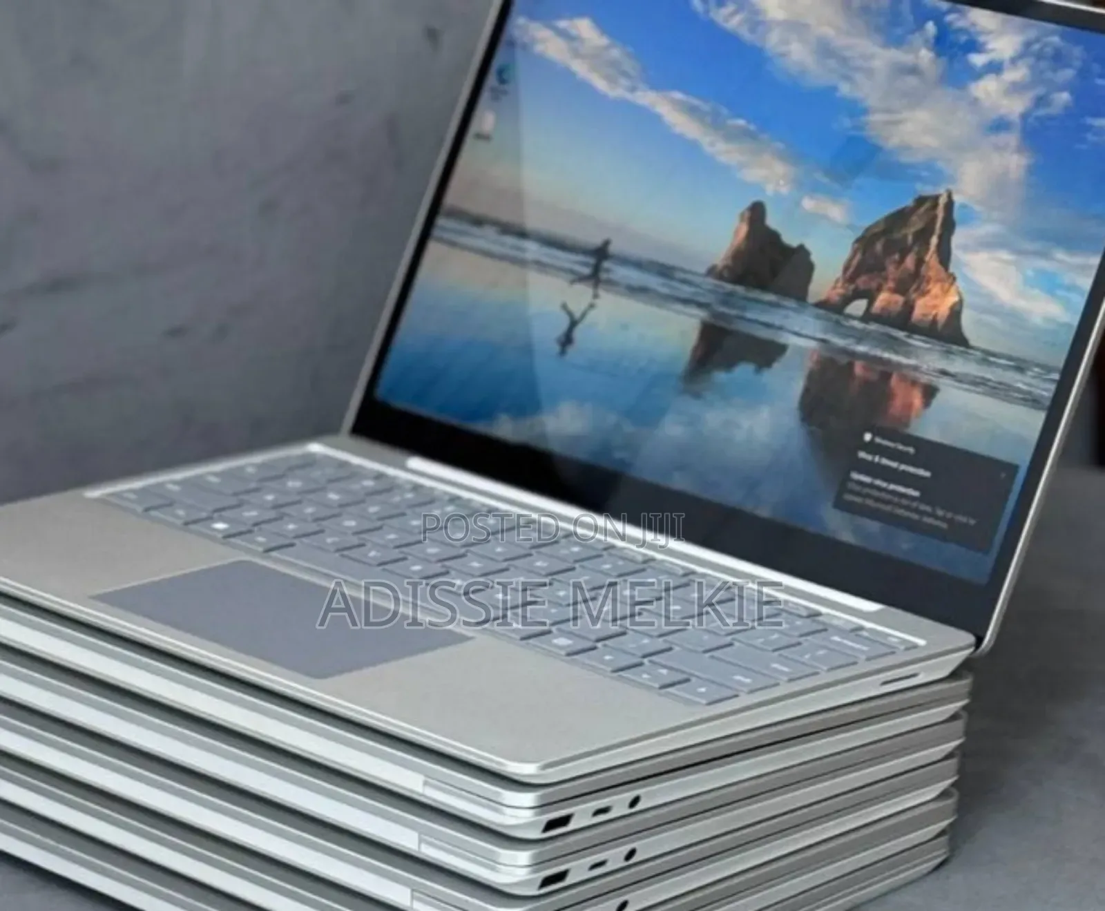 New Laptop Microsoft Surface Go 16GB Intel Core i5 SSD 256GB