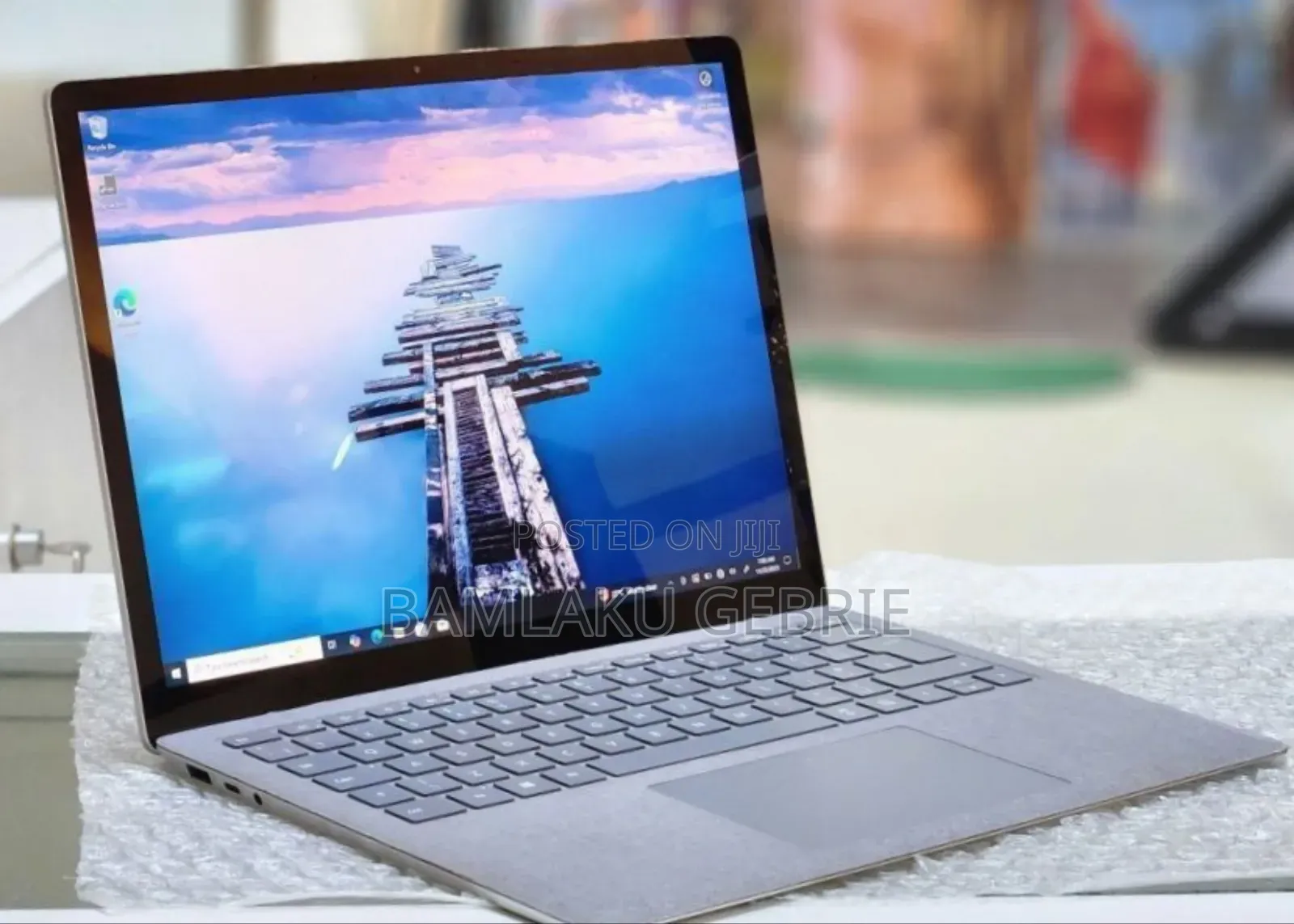 New Laptop Microsoft Surface 8GB Intel Core i5 SSD 512GB