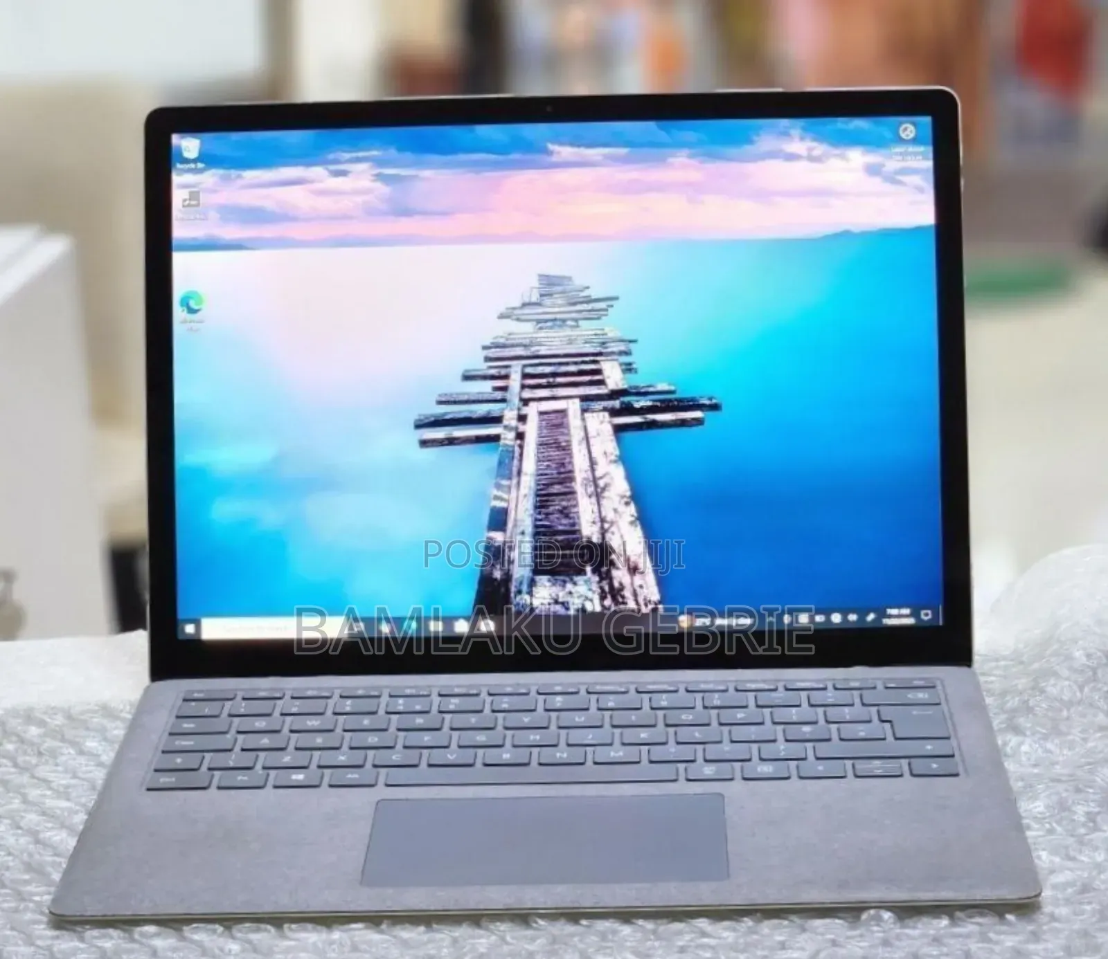 New Laptop Microsoft Surface 8GB Intel Core i5 SSD 512GB