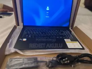 New Laptop Asus VivoBook 15 X505BA 16GB Intel Core i9 SSD 1T