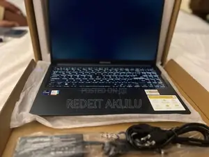 New Laptop Asus VivoBook 15 X505BA 16GB Intel Core i9 SSD 1T