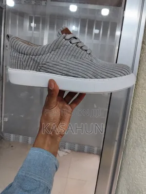 New Birand Shose