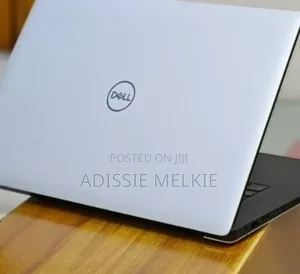 New Laptop Dell XPS 15 16GB Intel Core i9 SSD 512GB