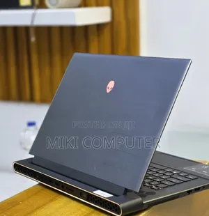 New Laptop Alienware M17x R2 16GB Intel Core i9 SSD 1T