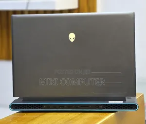 New Laptop Alienware M17x R2 16GB Intel Core i9 SSD 1T