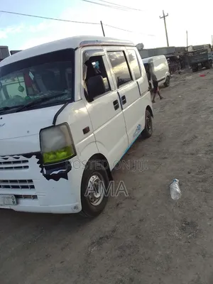 Suzuki Every Wagon 2012 White