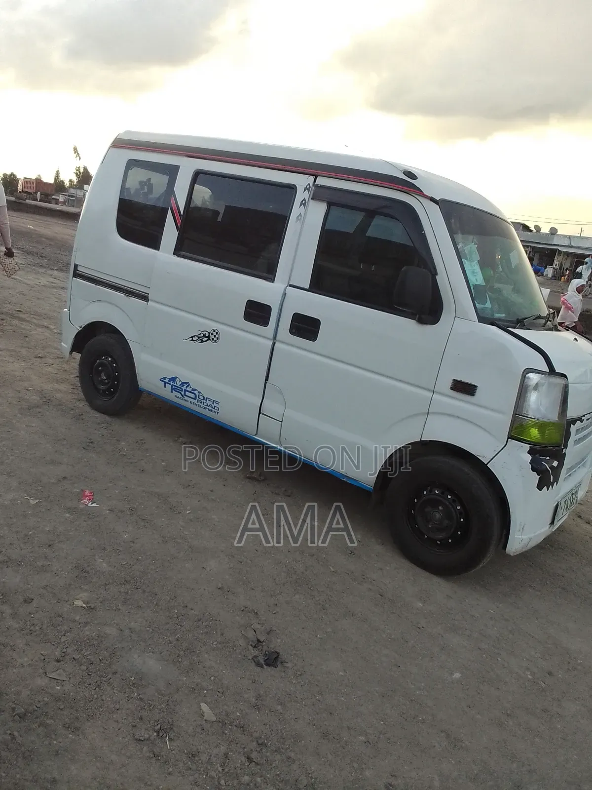 Suzuki Every Wagon 2012 White