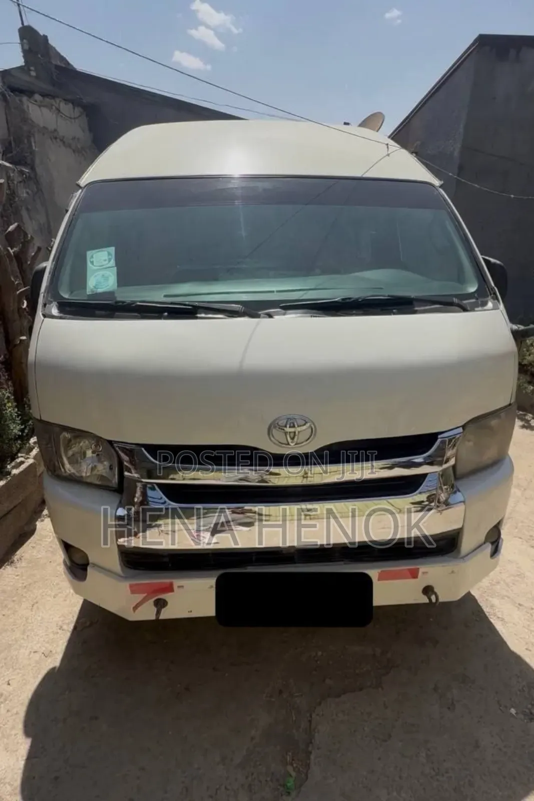 Toyota HiAce 2008 White