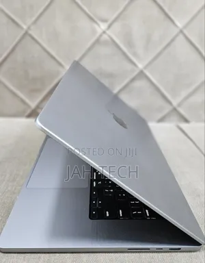 New Laptop Apple MacBook Pro M1 32GB Apple M1 Pro SSD 512GB