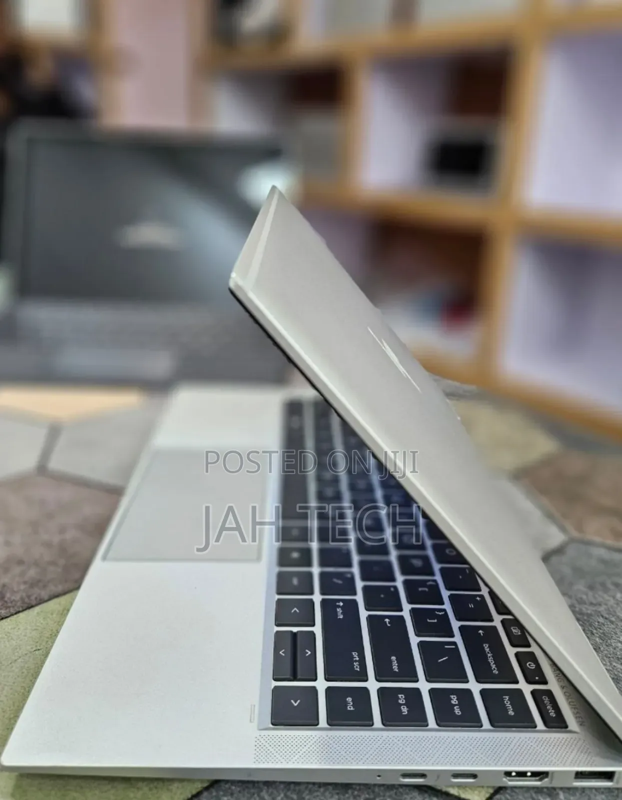 New Laptop HP EliteBook 1040 G8 16GB Intel Core i7 SSD 512GB