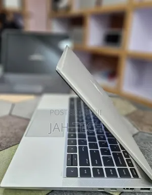 New Laptop HP EliteBook 1040 G8 16GB Intel Core i7 SSD 512GB