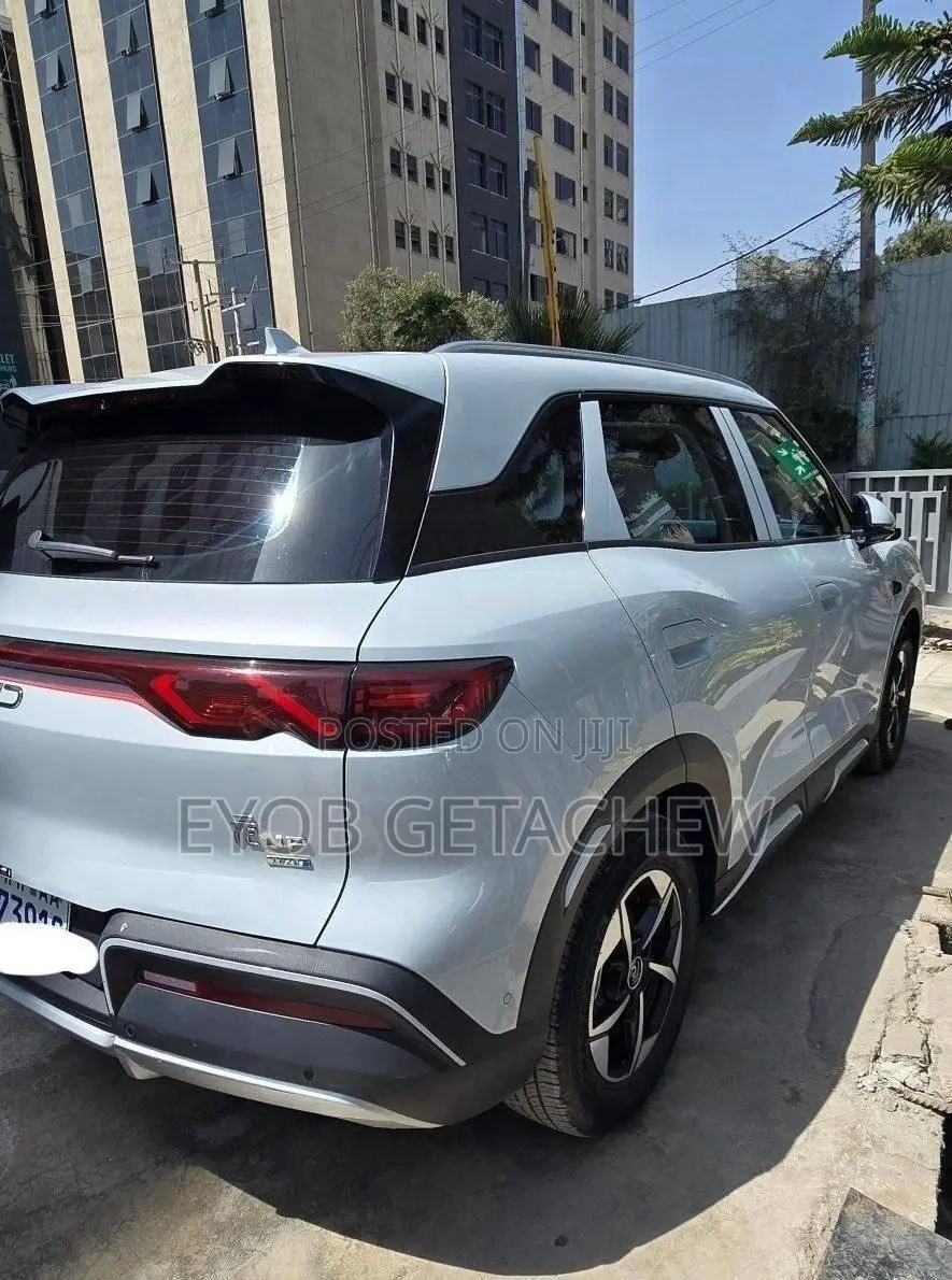BYD Yuan Up 2025 Blue