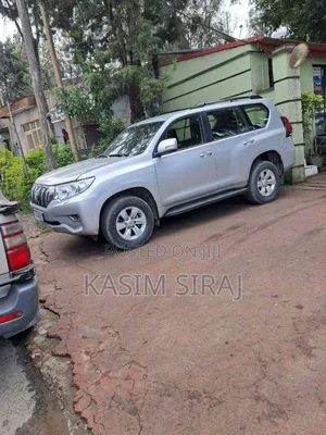 Toyota Land Cruiser Prado 2.8 2021 Silver