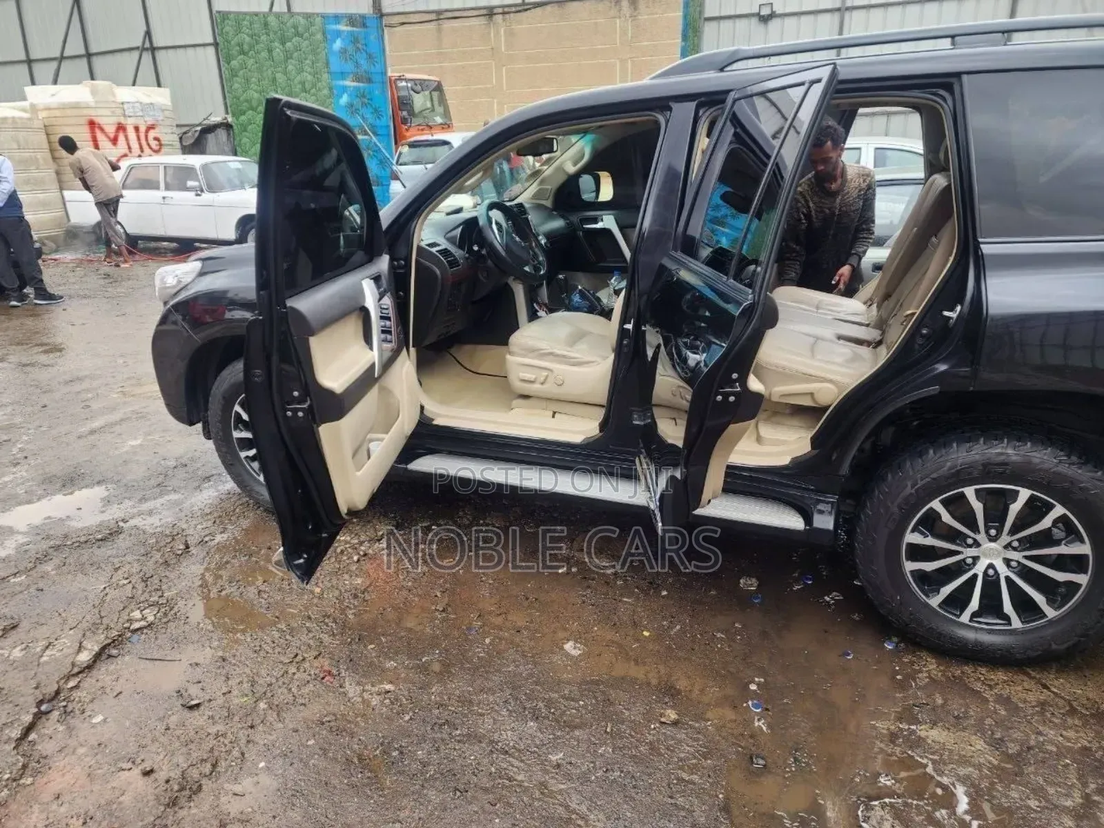 Toyota Land Cruiser Prado 2013 Gray