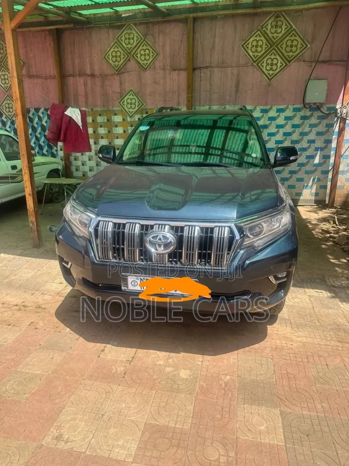 Toyota Land Cruiser Prado 2013 Gray