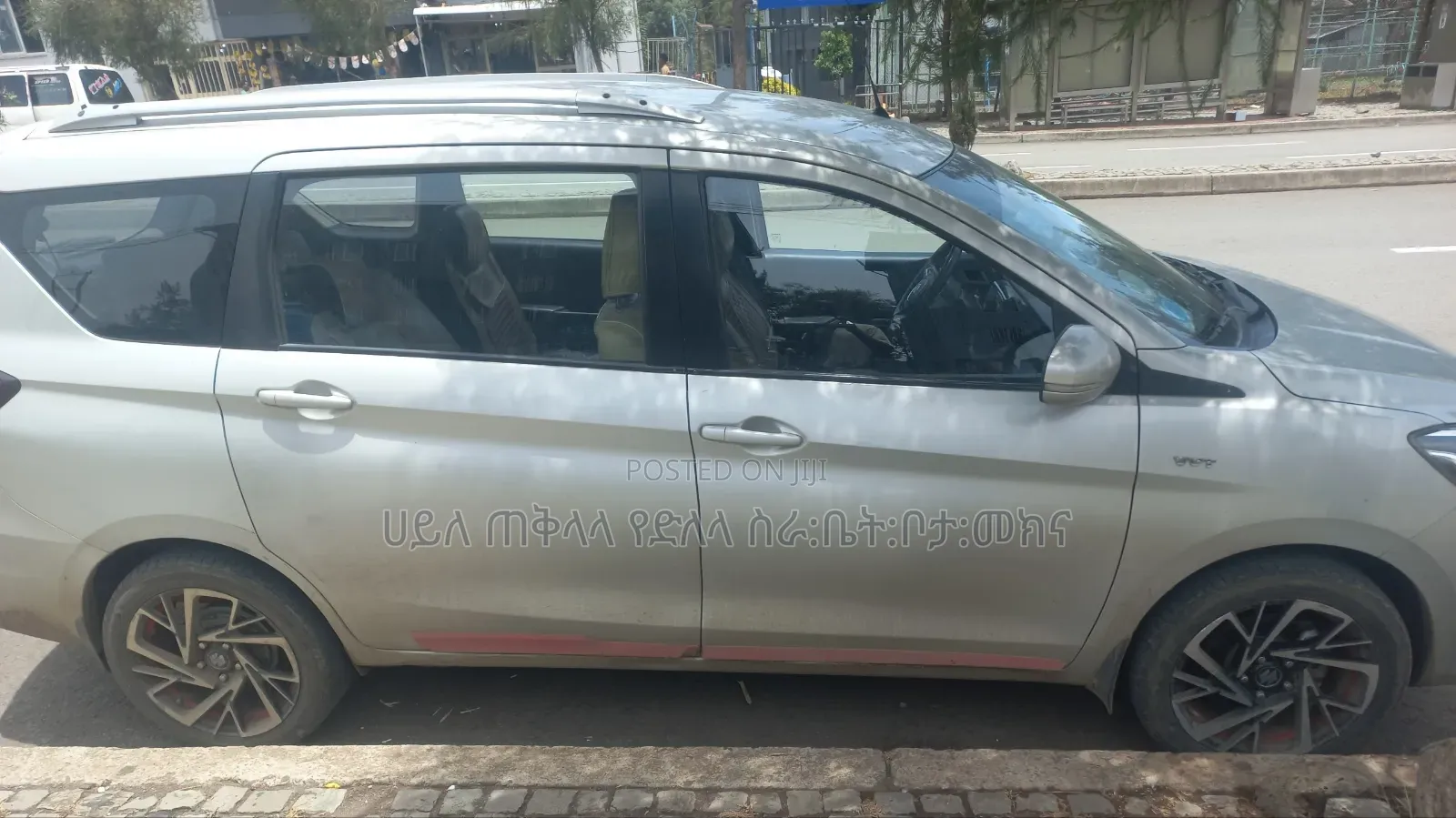 Suzuki Ertiga 2021 Silver