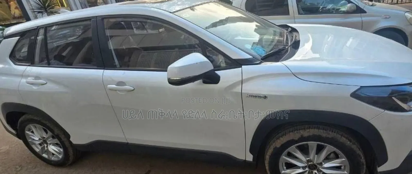 Toyota Corolla Cross Hybrid 2024 Off white
