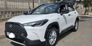 Toyota Corolla Cross Hybrid 2024 Off white