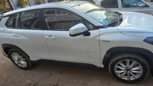 Toyota Corolla Cross Hybrid 2024 Off white