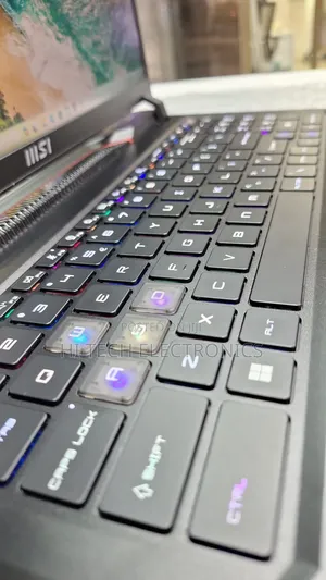 New Laptop MSI Raider GE78 32GB Intel Core i9 SSD 1T