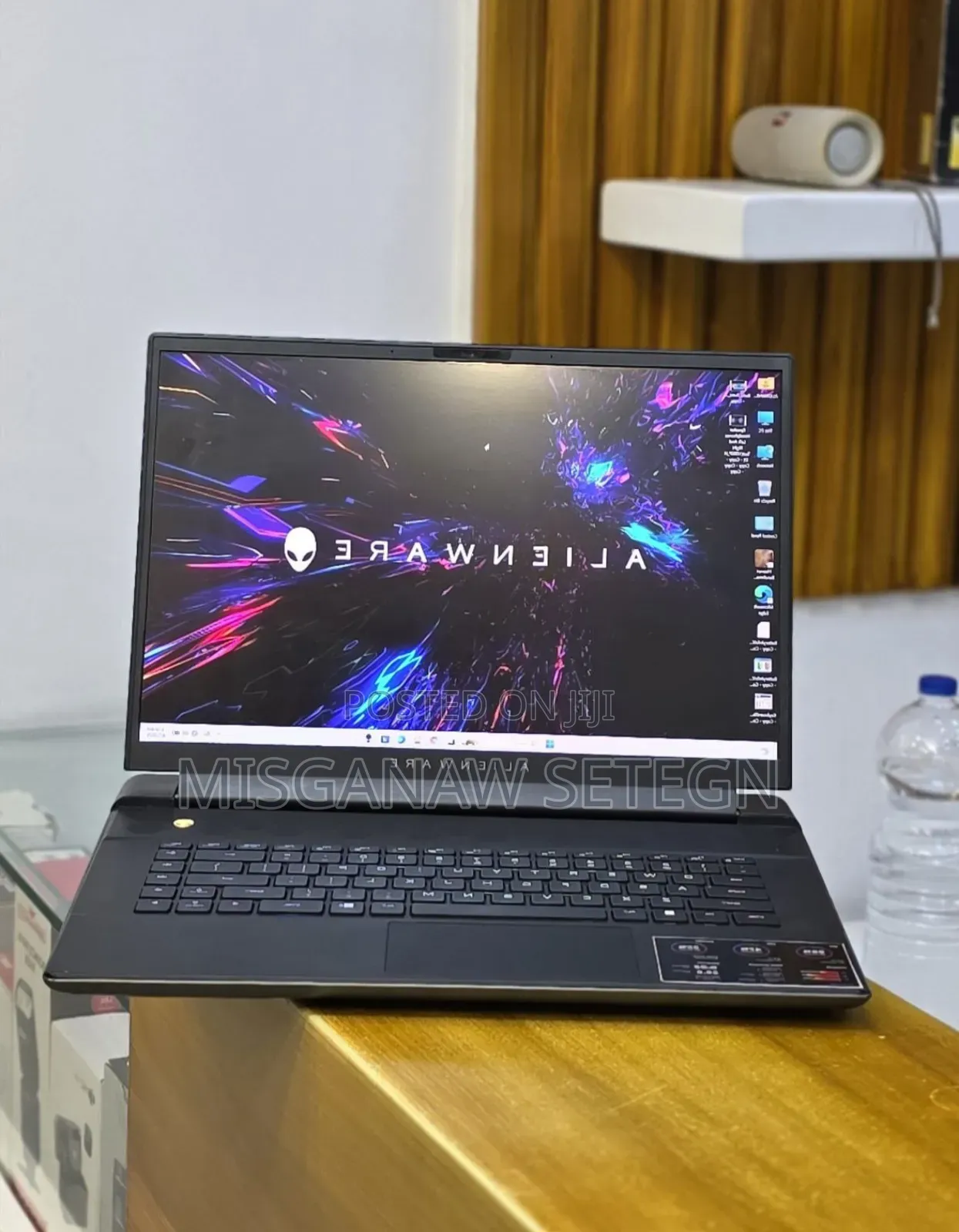New Laptop Alienware M16 R2 16GB Intel Core i9 SSD 1T