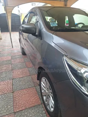 Mitsubishi Attrage 2022 Silver