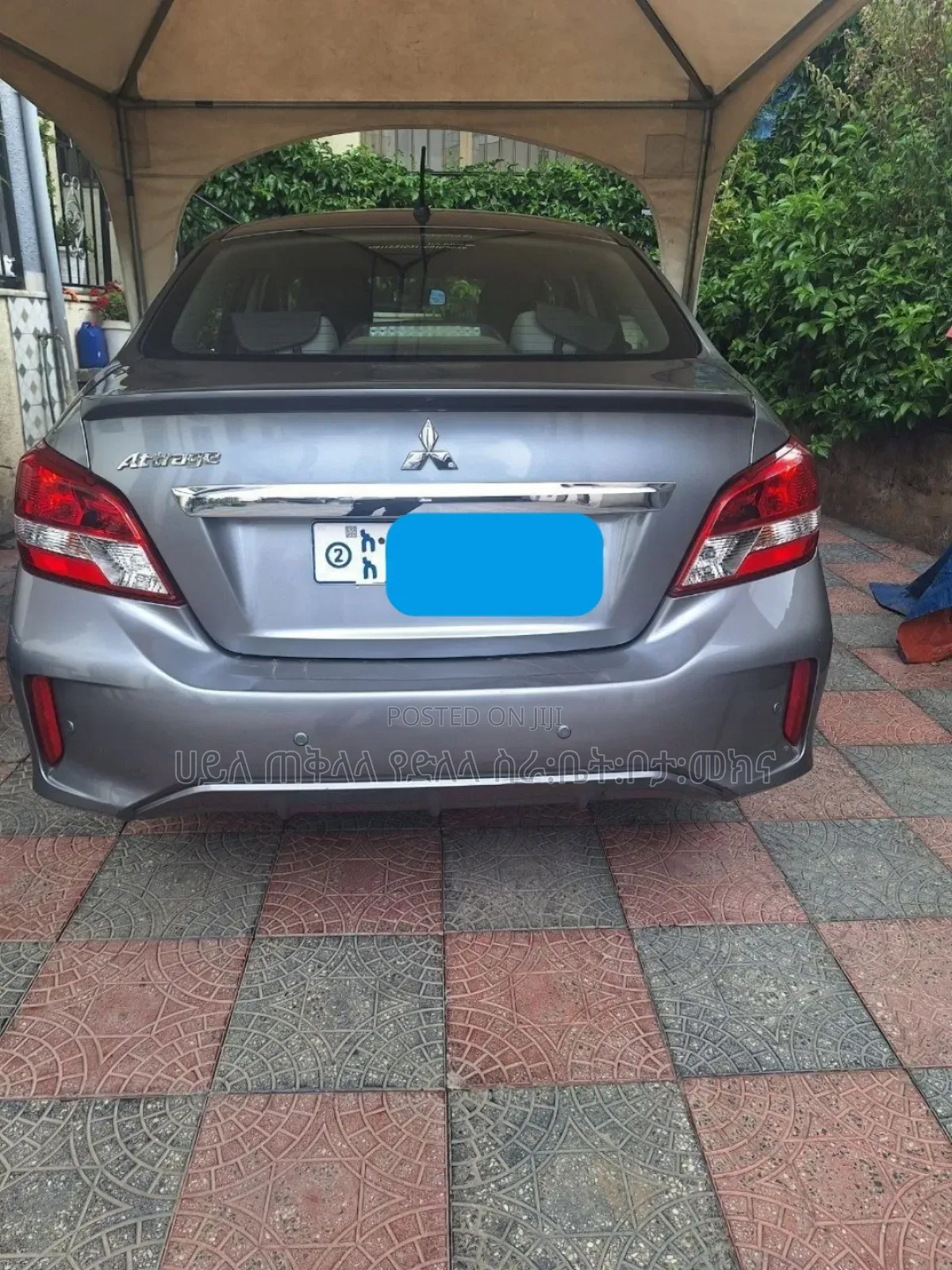 Mitsubishi Attrage 2022 Silver