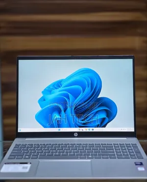 New Laptop HP Pavilion 15 8GB Intel Core Ultra 5 SSD 512GB