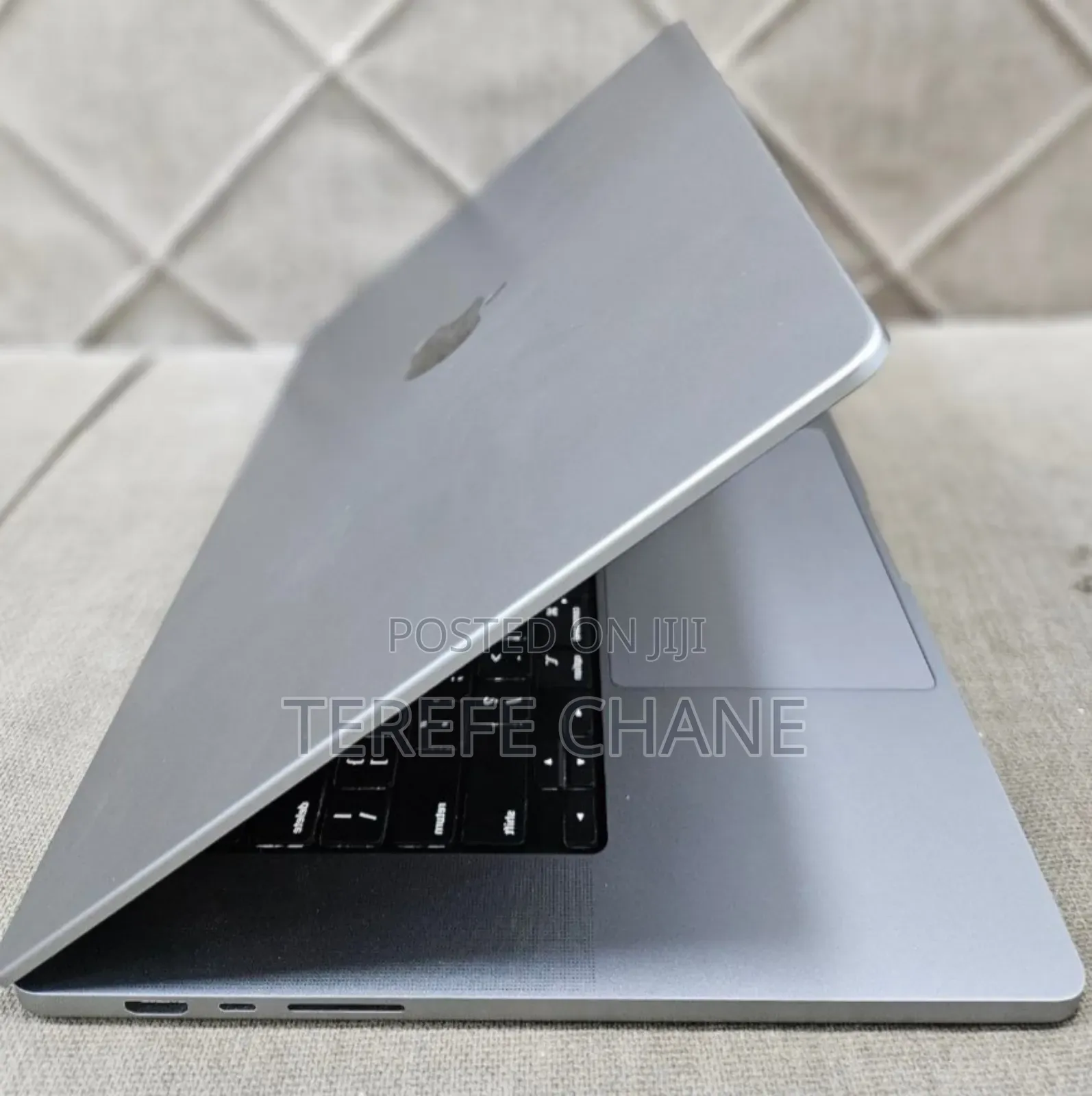 New Laptop Apple MacBook Pro 2021 M1 32GB Apple M1 Pro SSD 512GB