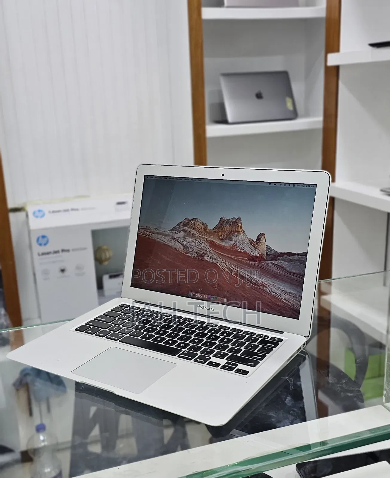 New Laptop Apple MacBook Air 2015 8GB Intel Core i5 SSD 128GB