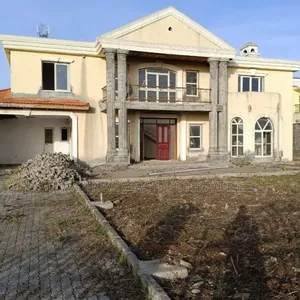7bdrm Townhouse/Terrace in Ccd Real State, Oromia-Finfinne for sale