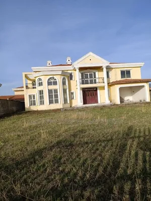 7bdrm Townhouse/Terrace in Ccd Real State, Oromia-Finfinne for sale