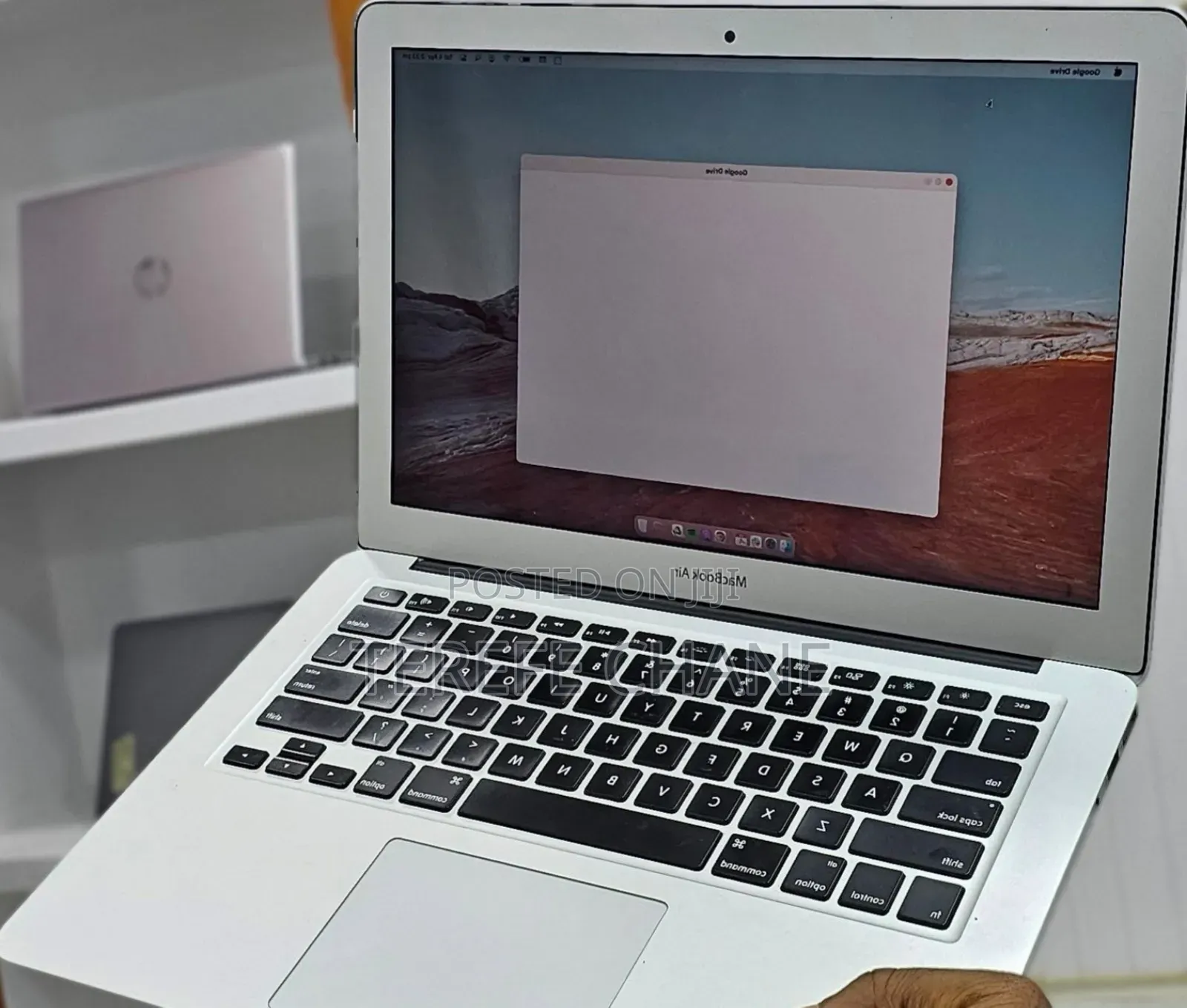 New Laptop Apple MacBook Air 2015 8GB Intel Core i5 SSD 128GB