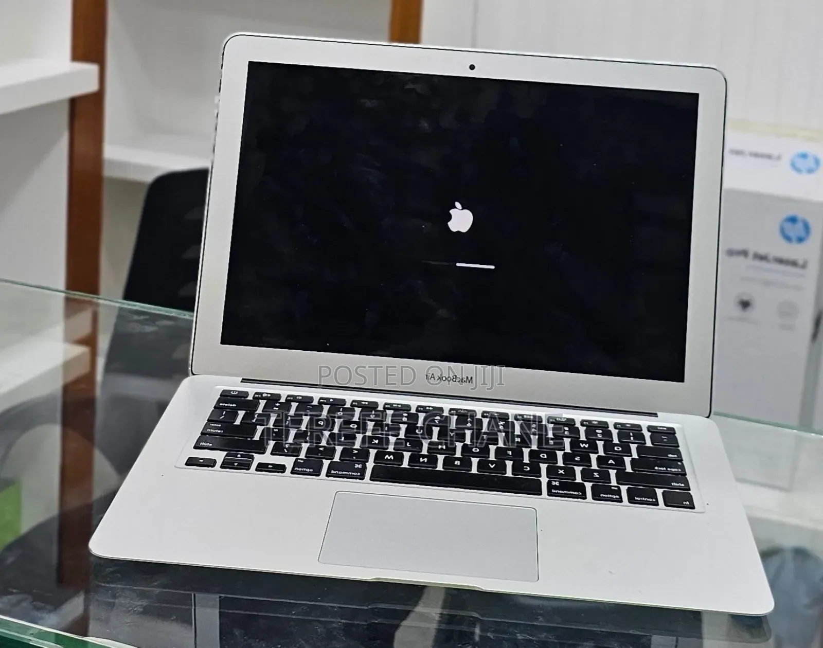 New Laptop Apple MacBook Air 2015 8GB Intel Core i5 SSD 128GB