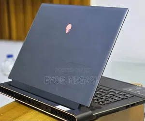 New Laptop Alienware M17x R2 16GB Intel Core i9 SSD 1T