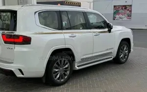New Toyota Land Cruiser 2024 Ivory