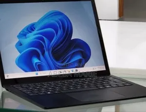 New Laptop Microsoft Surface Laptop 4 16GB Intel Core i7 SSD 512GB