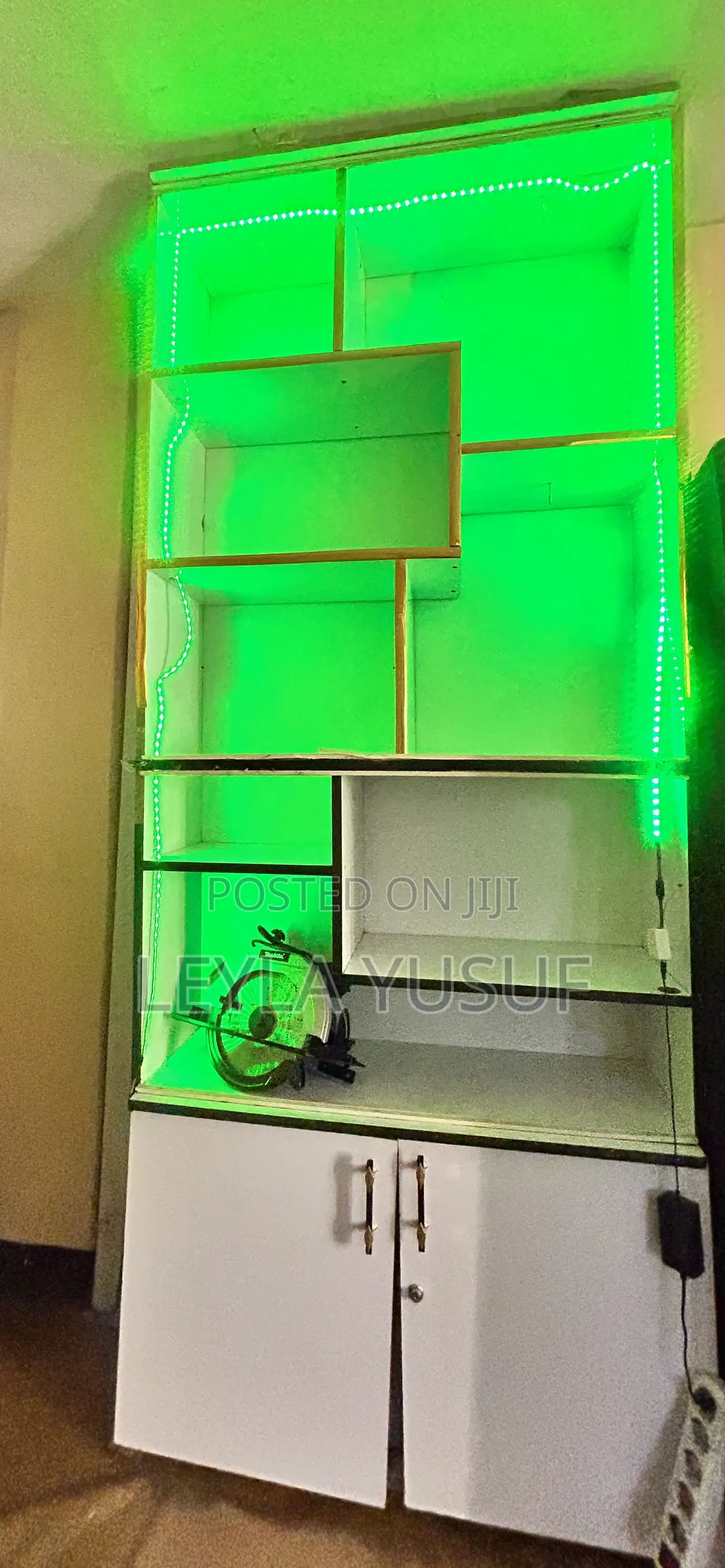 Bag and Clothes Display