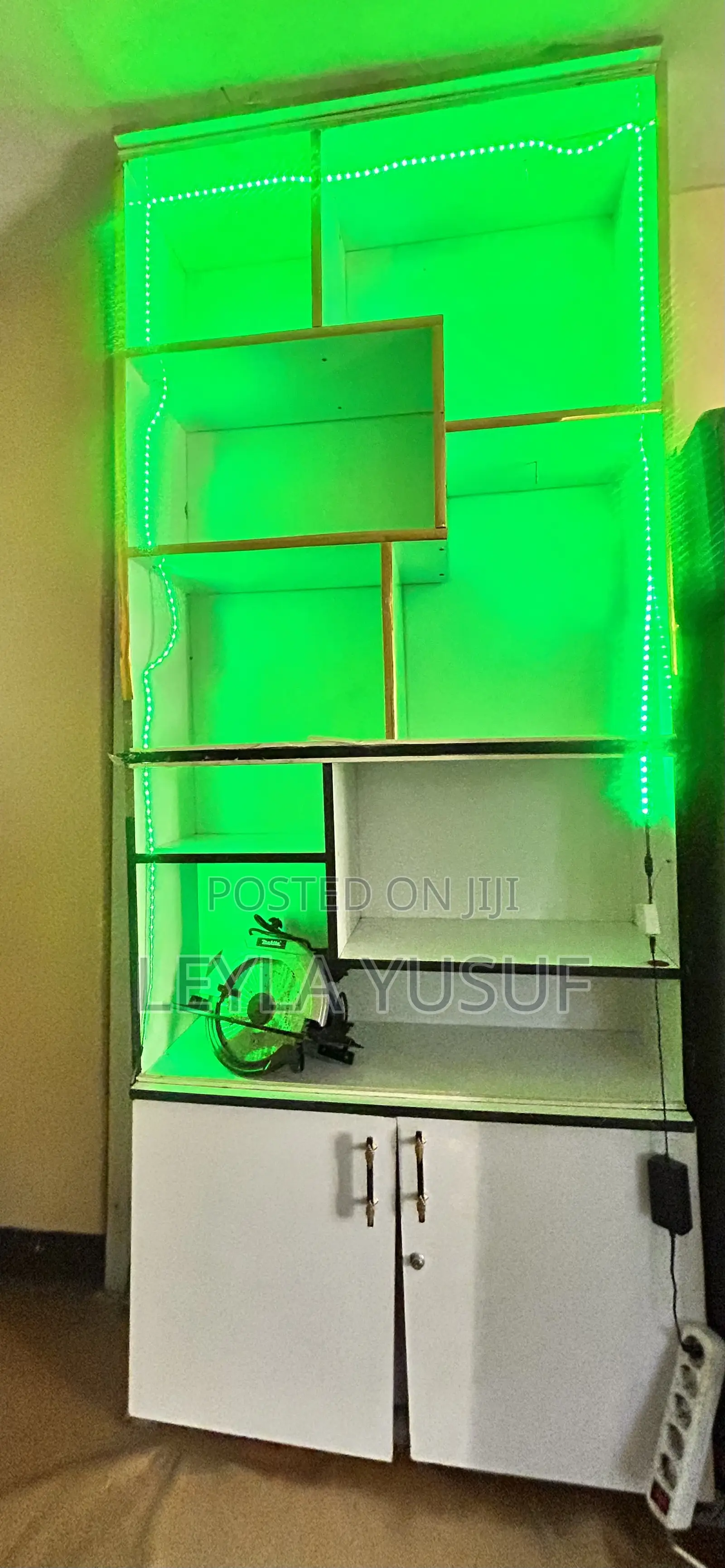 Bag and Clothes Display