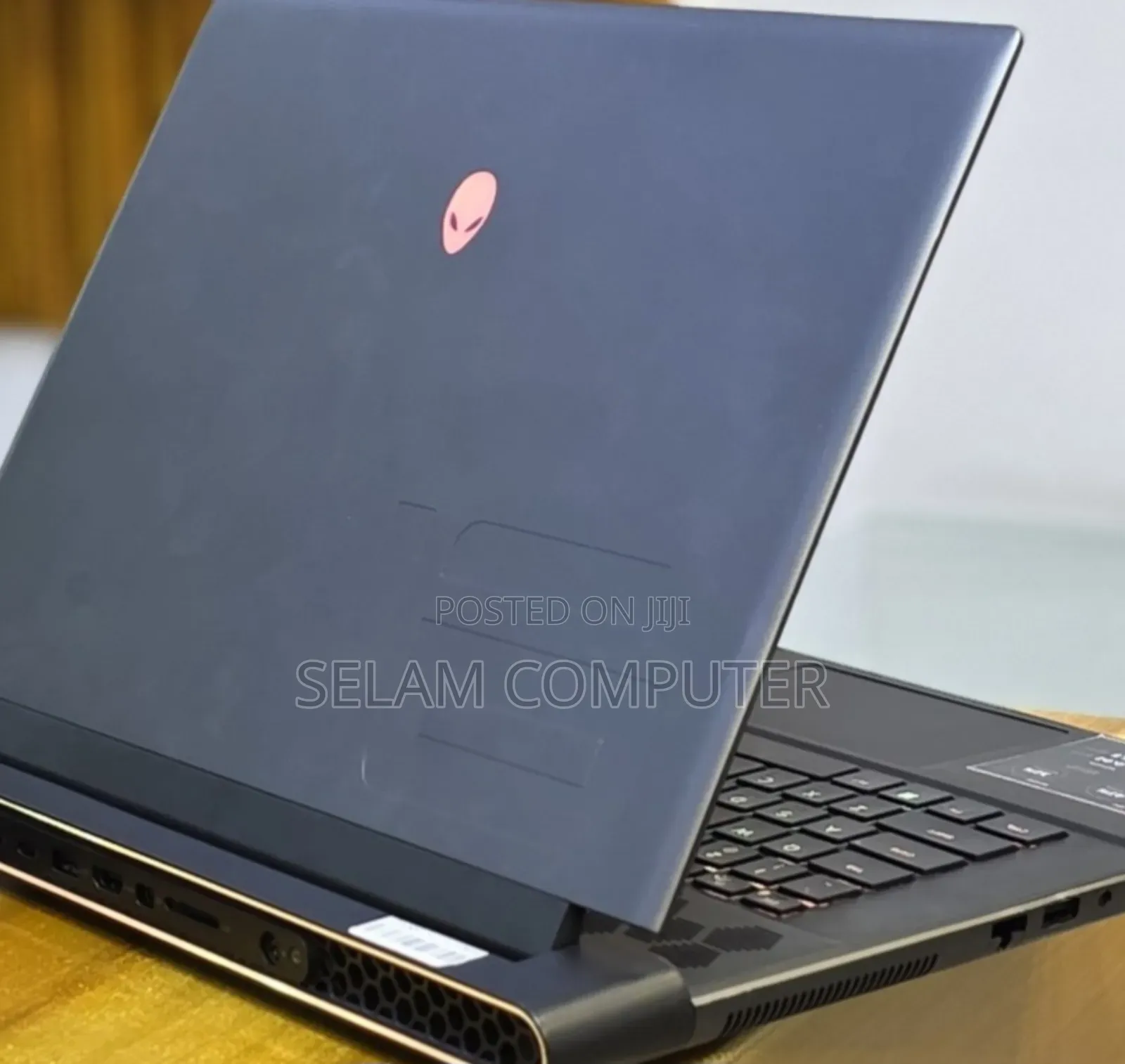 New Laptop Alienware X16 r1 16GB Intel Core i9 SSD 1T