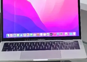 New Laptop Apple MacBook Pro 2019 8GB Intel Core i5 SSD 128GB