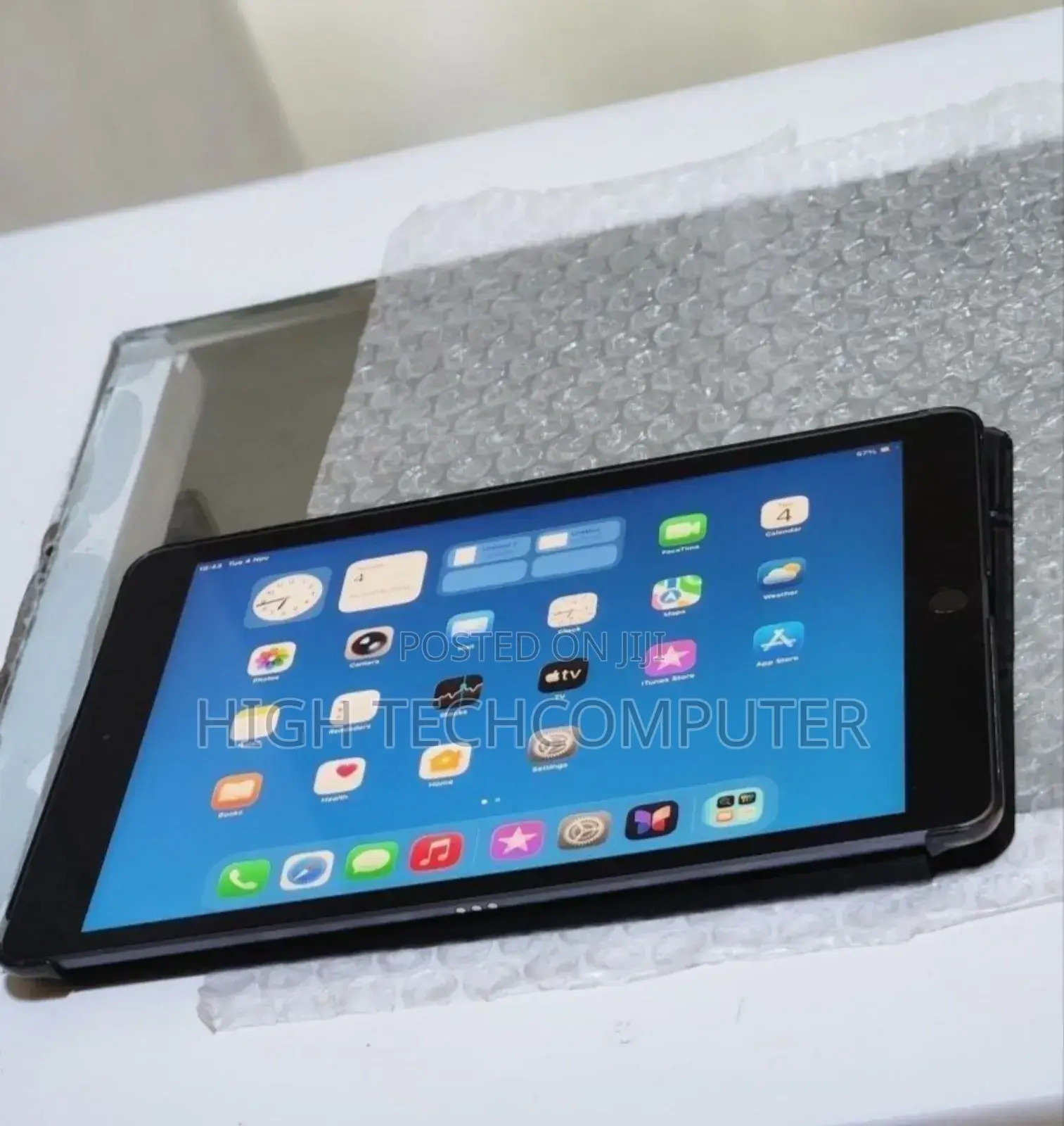 New Apple iPad 9.7 64 GB Silver